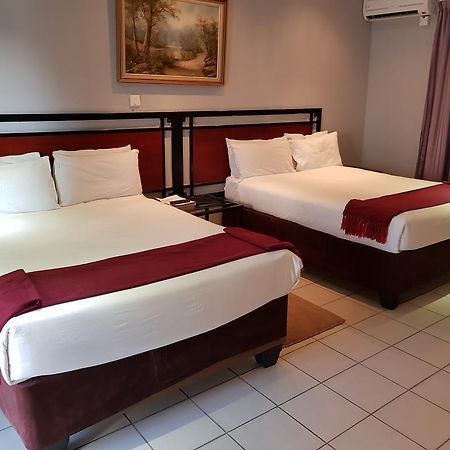Batho Pele Lodge Gaborone Exteriör bild