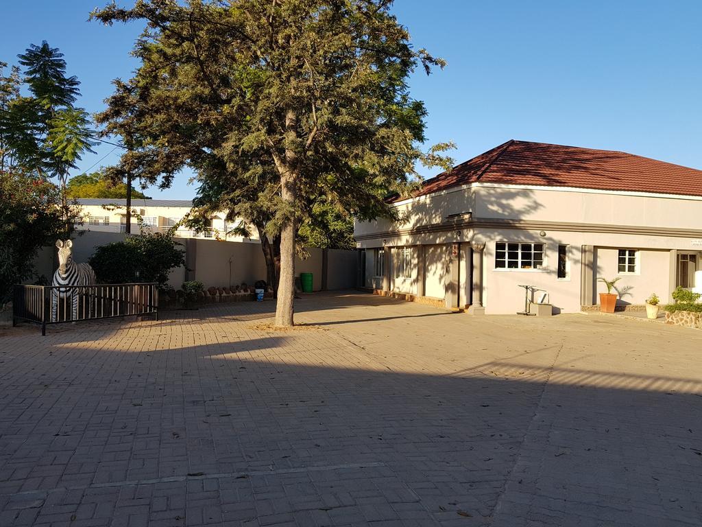 Batho Pele Lodge Gaborone Exteriör bild